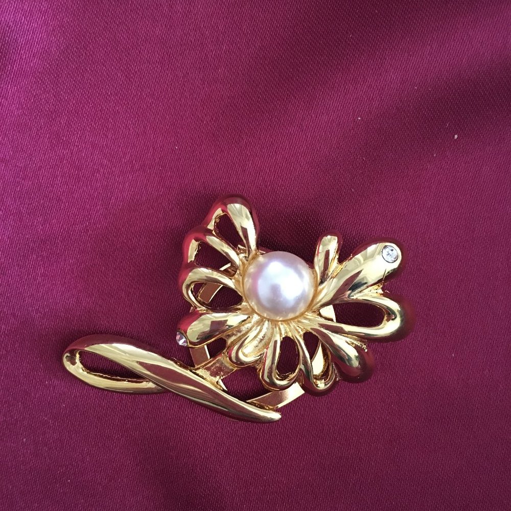 Fashion Flower Scarf Clip
